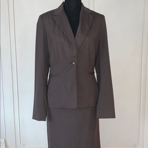 Banana Republic Other - Banana Republic skirt suit: sz 8 blazer sz 6 skirt